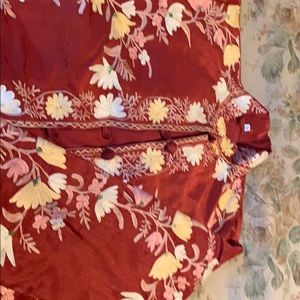 Jacket with embroidered flowers